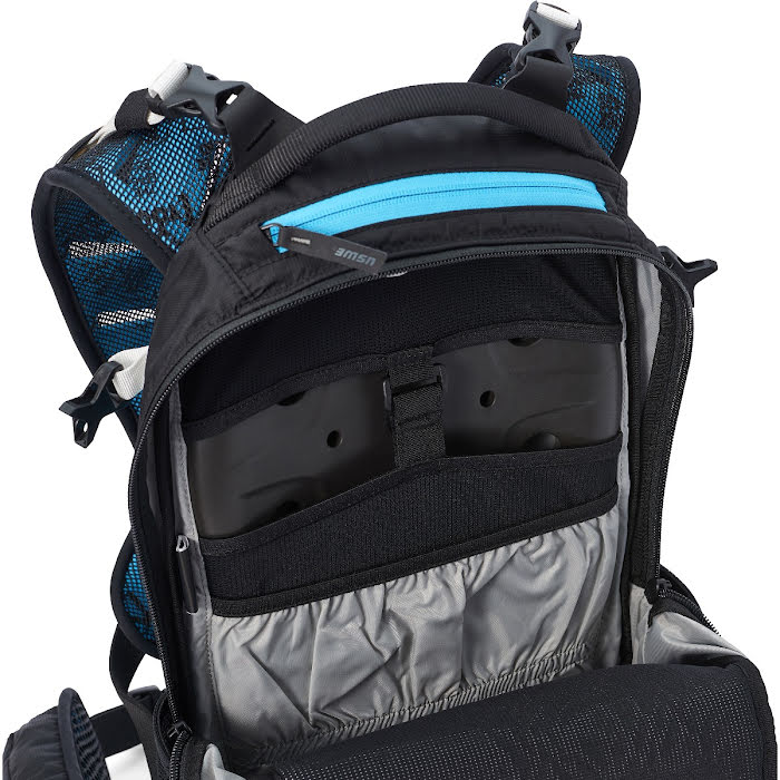 Mochila USWE Flow 16 Negro / Azul
