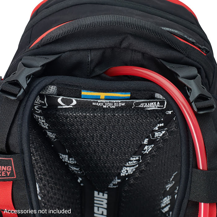 Mochila USWE Core 16 Rojo – 16 L Hidratación y Almacenamiento